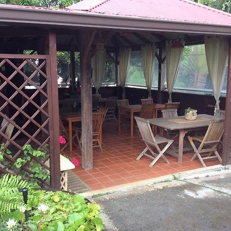 Le Bungalow Des Bougainvilliers Ducos Exterior foto